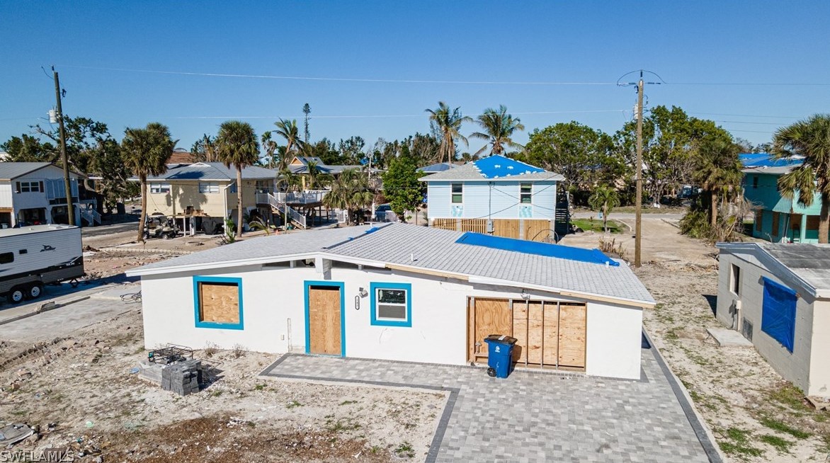 143 Hibiscus Dr, Fort Myers Beach, FL 33931