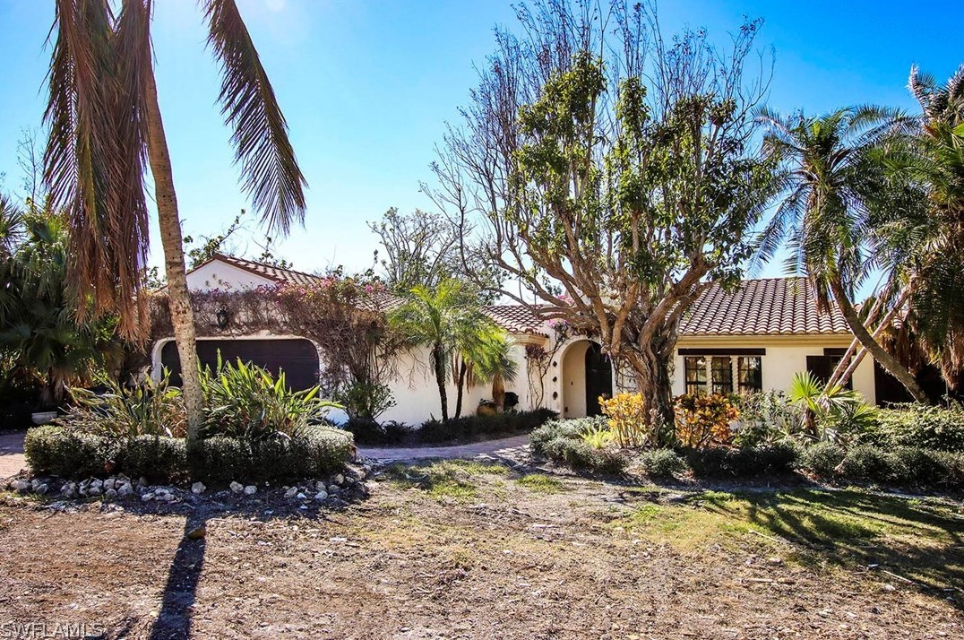 698 Anchor Dr, Sanibel, FL 33957
