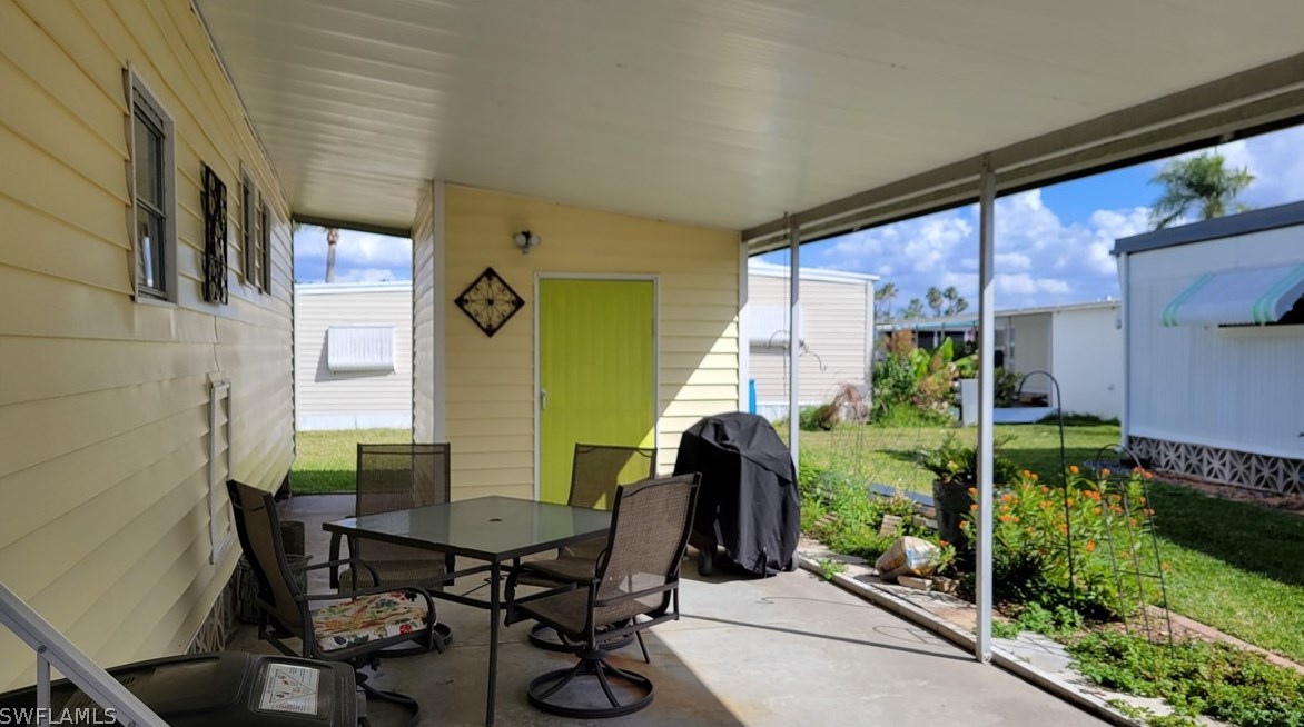 277 Valencia Dr, Fort Myers, FL 33905-3159