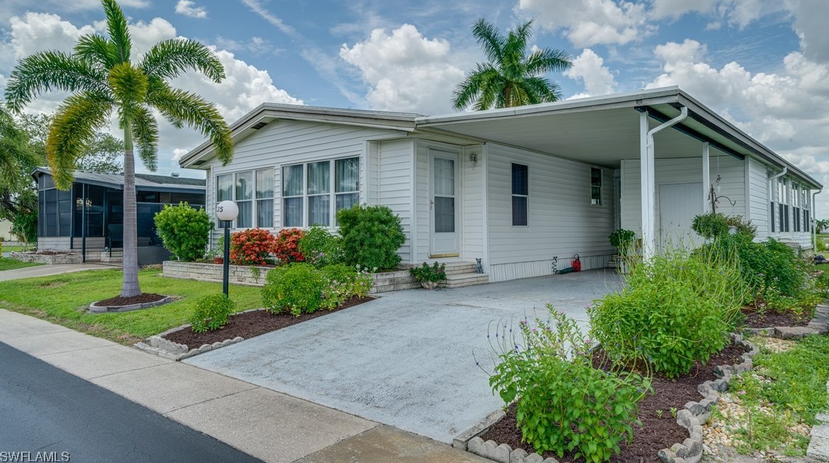 335 Sunrise Ave, Fort Myers, FL 33903-5623