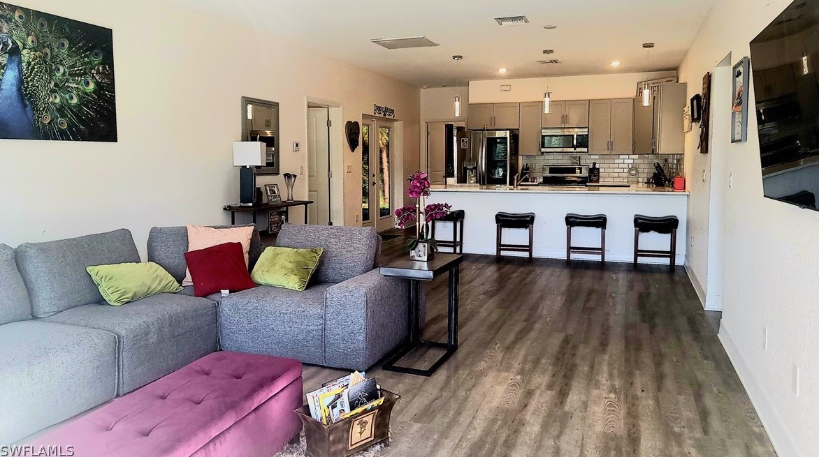 2316 Louis Ave, Alva, FL 33920