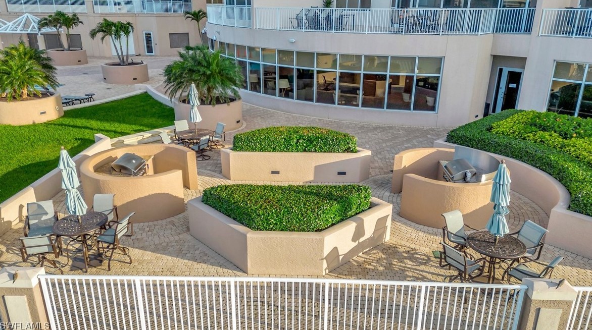 2104 1st St, Fort Myers FL  33901-3224 exterior