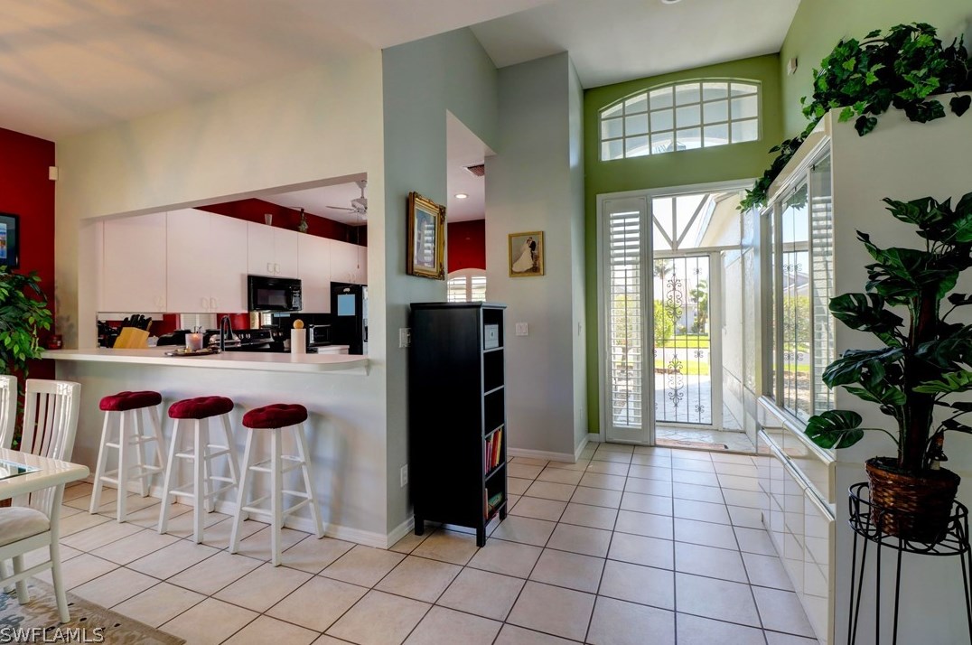 7894 Cameron Cir, Fort Myers, FL 33912-5663