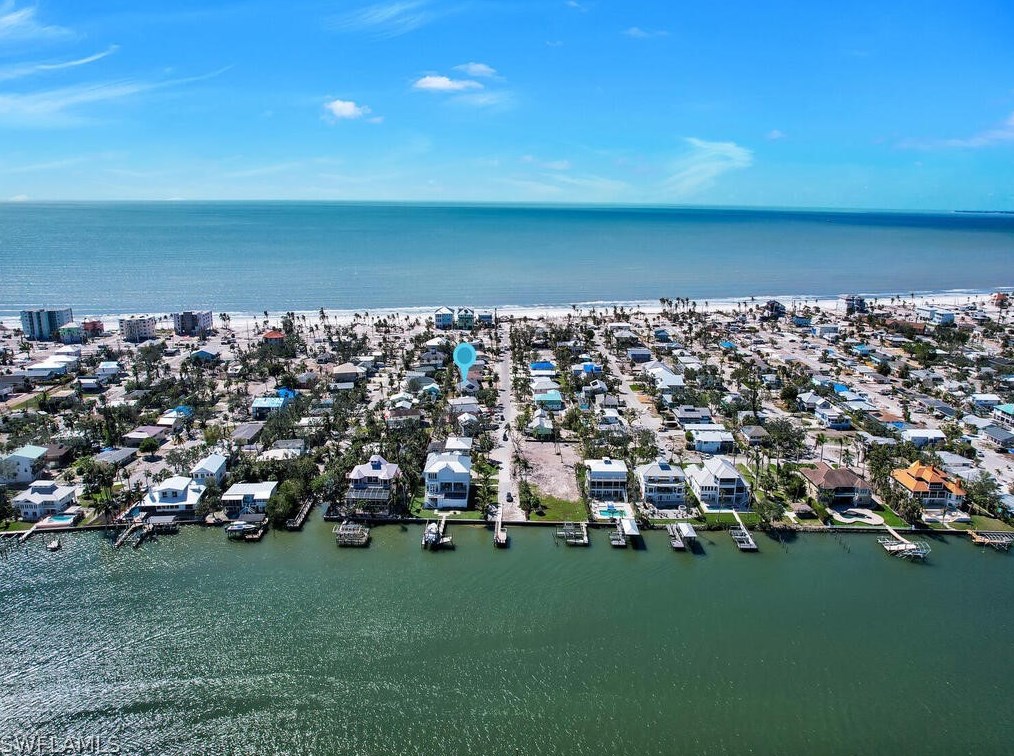 146 Hercules Dr, Fort Myers Beach, FL 33931