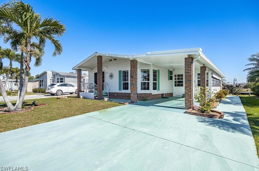16255 Durham Ave, Fort Myers, FL 33908-3523