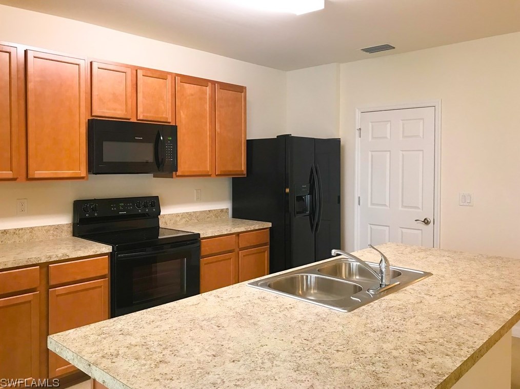 2936 Sw 5th Pl, Cape Coral, FL 33904