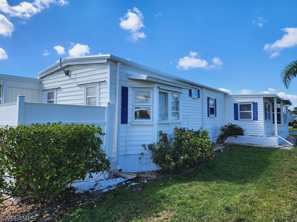671 Coral Ln, Fort Myers, FL 33917