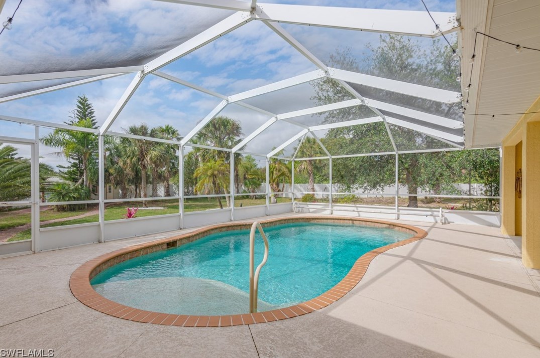 3737 Trent St, Fort Myers, FL 33905