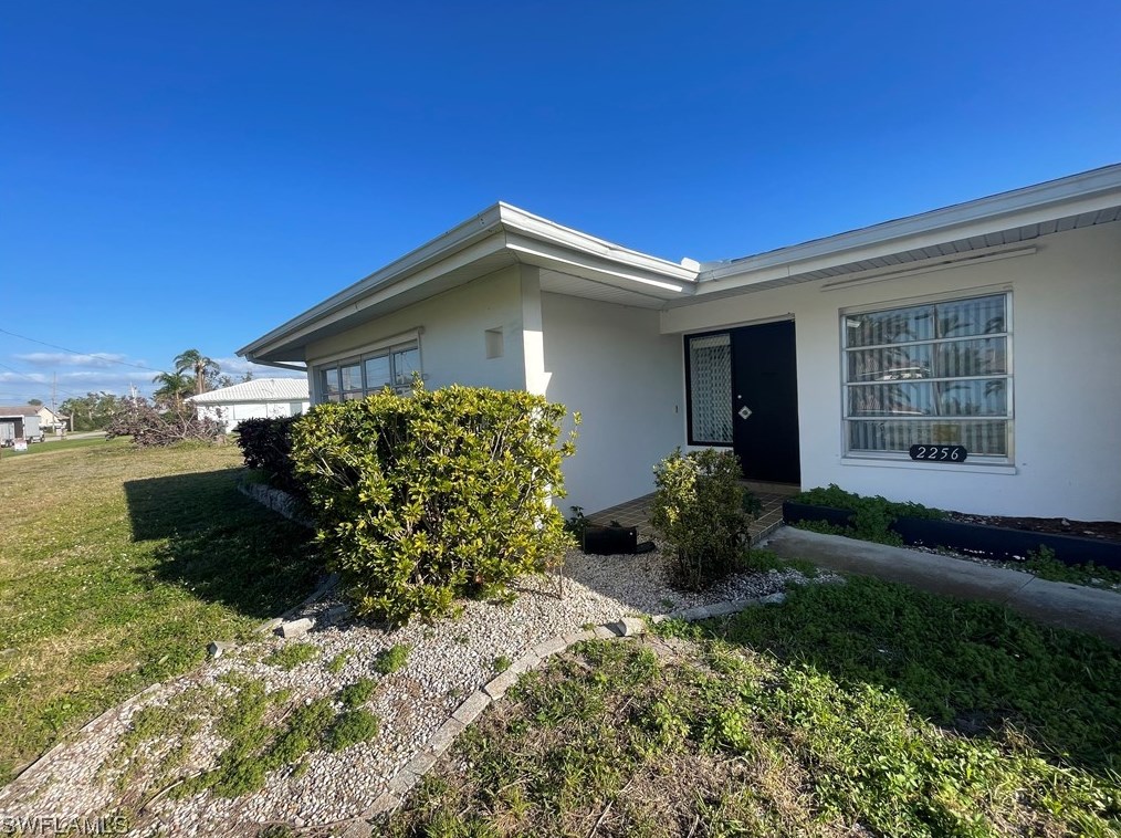2256 Se 27th St, Cape Coral, FL 33904