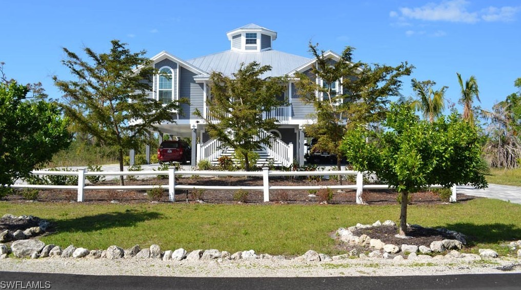 8563 Juneau Ct, Saint James City, FL 33956