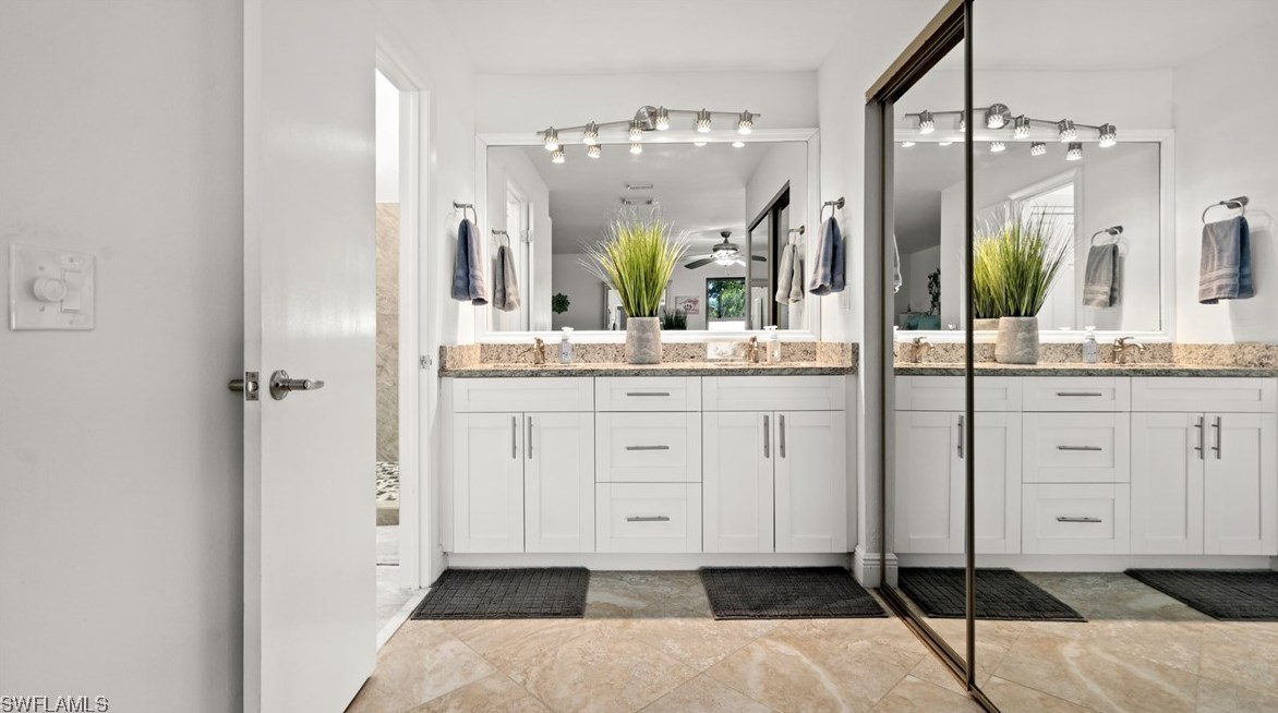 5412 Harbour Castle Dr, Fort Myers FL  33907-7841 exterior