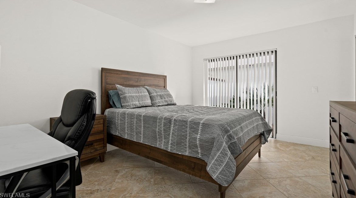 5412 Harbour Castle Dr, Fort Myers FL  33907-7841 exterior