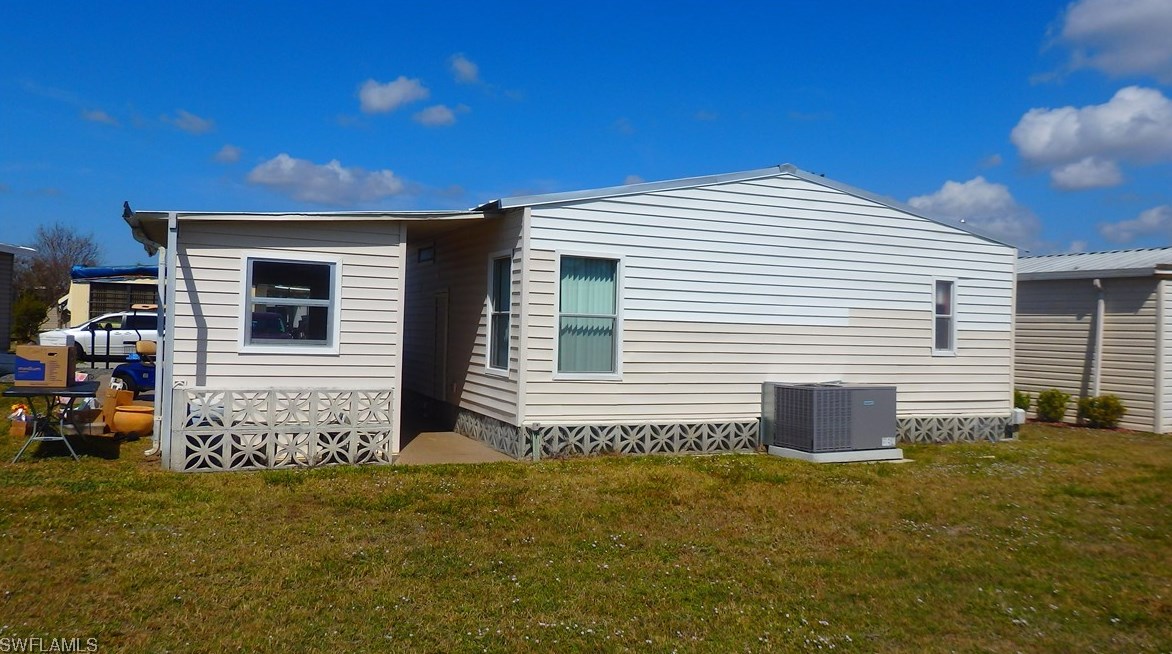 488 Jacklin Ln, Fort Myers, FL 33903-2638