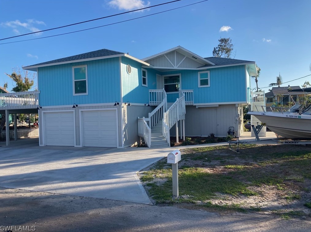 3631 Gondola Ln, Saint James City, FL 33956