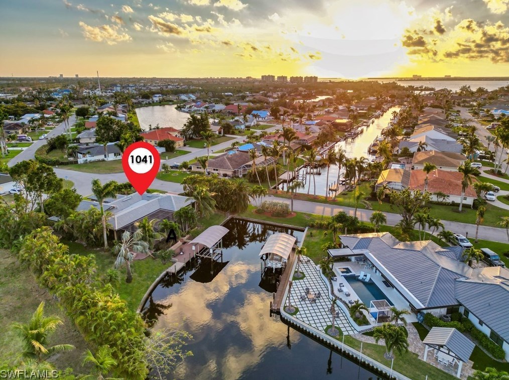 1041 Town And River Dr, Fort Myers, FL 33919-5915