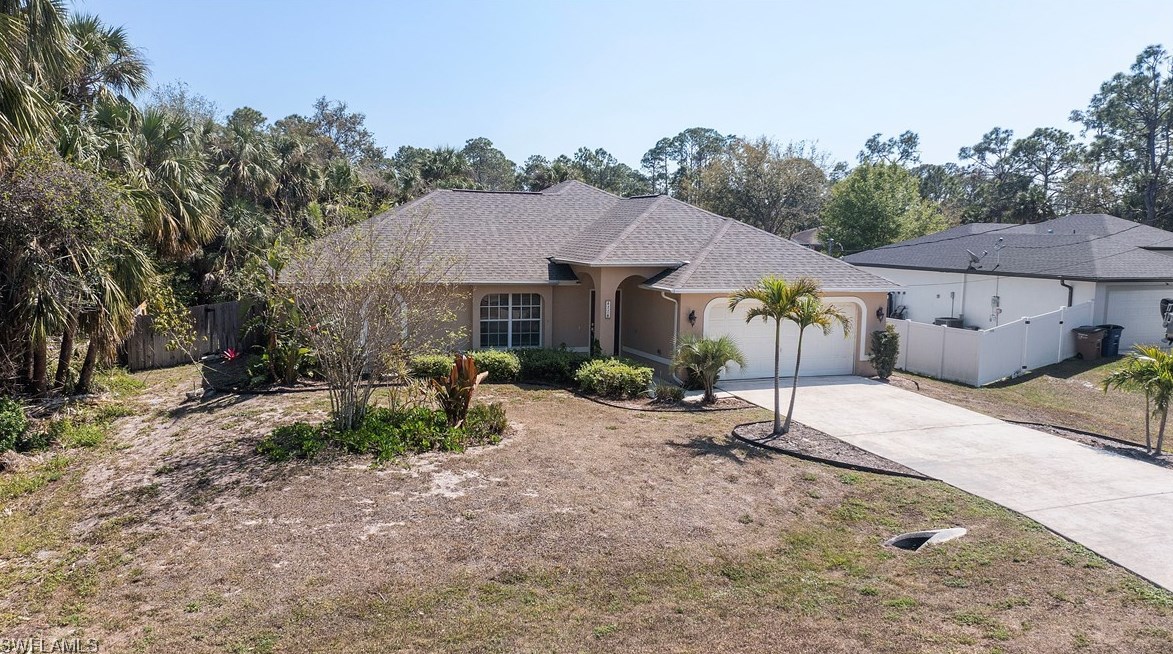6116 Laurelwood Dr, Fort Myers, FL 33905-7726