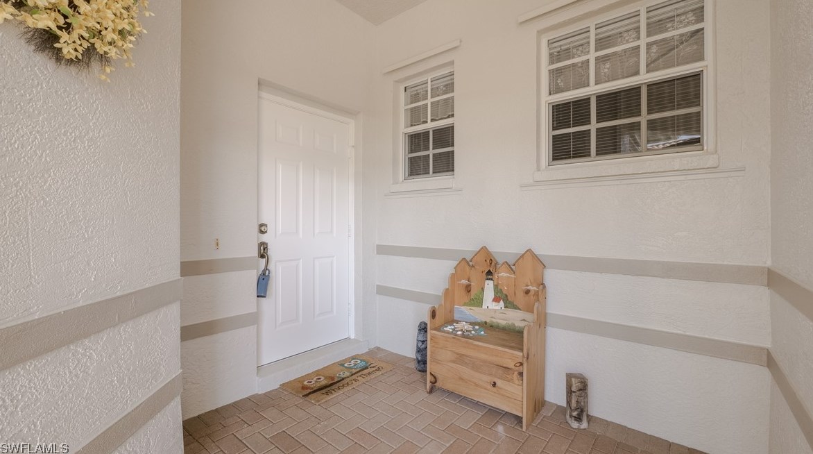 8517 Brittania Dr, Fort Myers, FL 33912-7020