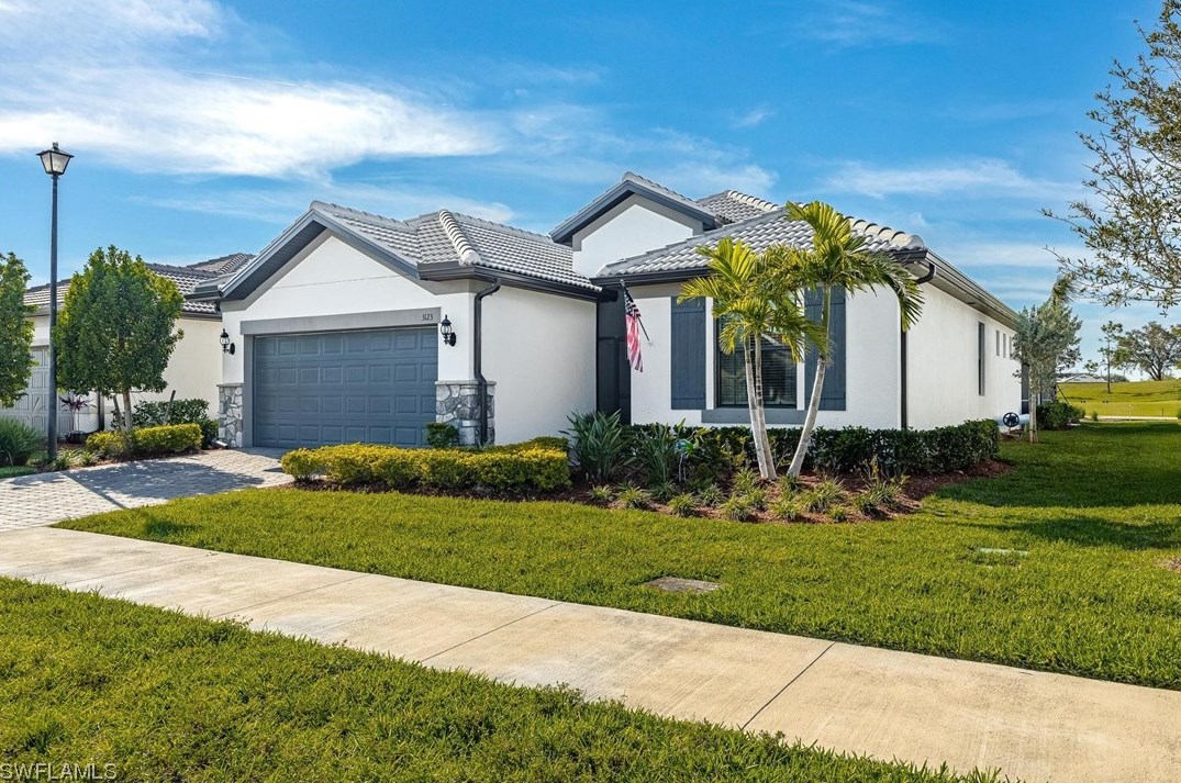 3123 Walnut Grove Ln Se, Alva, FL 33920