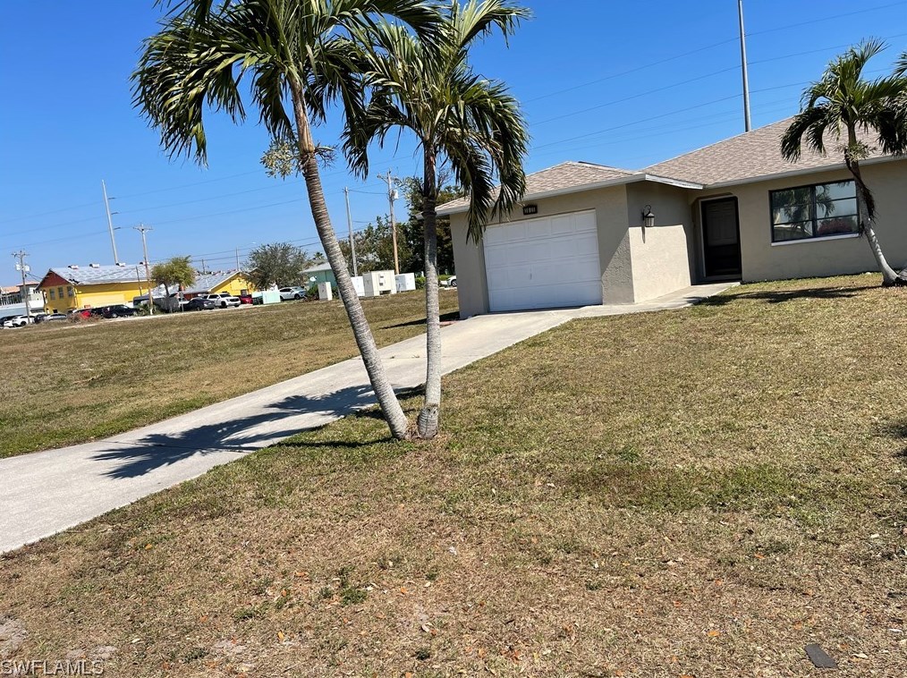 3805 15th Pl, Cape Coral, FL 33914-5610