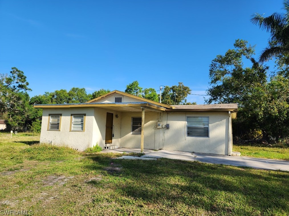 6230 Hamilton Dr, Fort Myers, FL 33905-4429