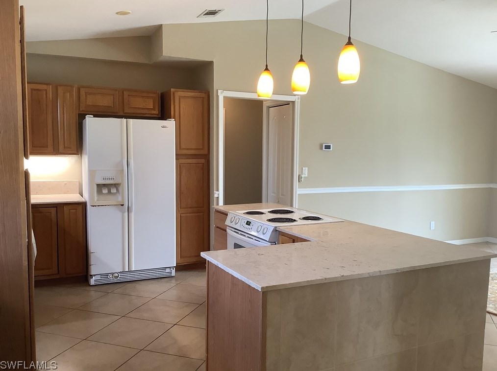 1135 Ne 2nd Pl, Cape Coral, FL 33909