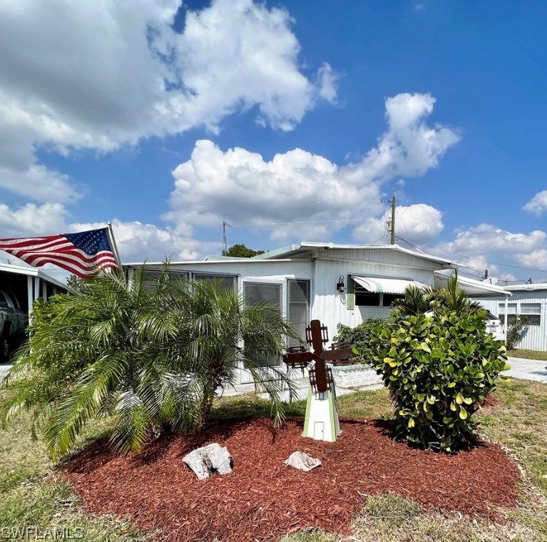 107 Gaslight Ave, Fort Myers, FL 33917-6532