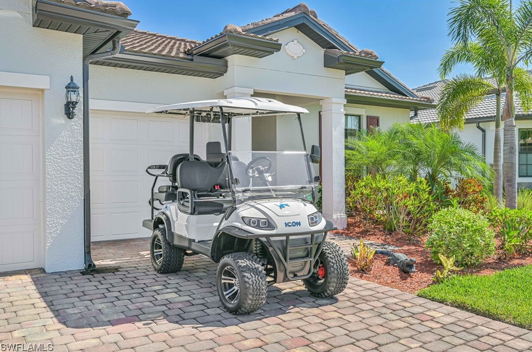 16141 Herons View Dr, Alva, FL 33920-4657