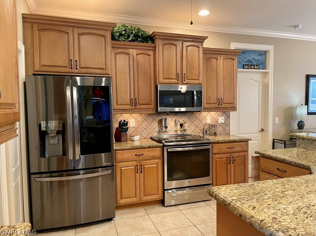 2916 21st Pl, Cape Coral, FL 33993-8428