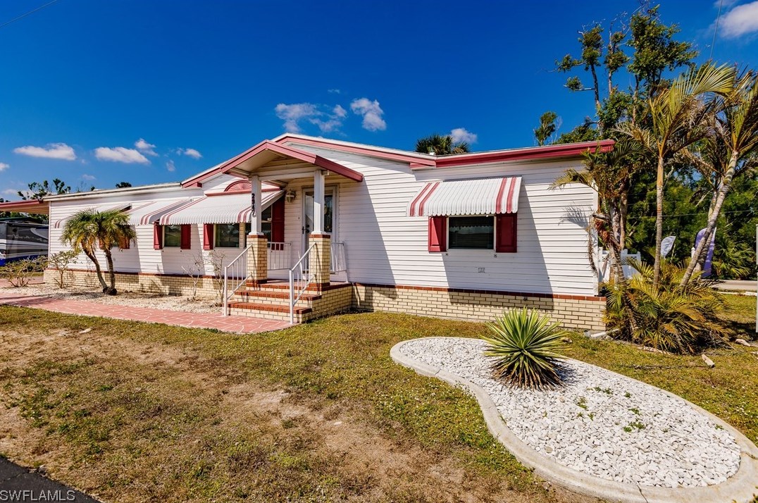 2947 Rain Dance Ln, Fort Myers, FL 33917-1523