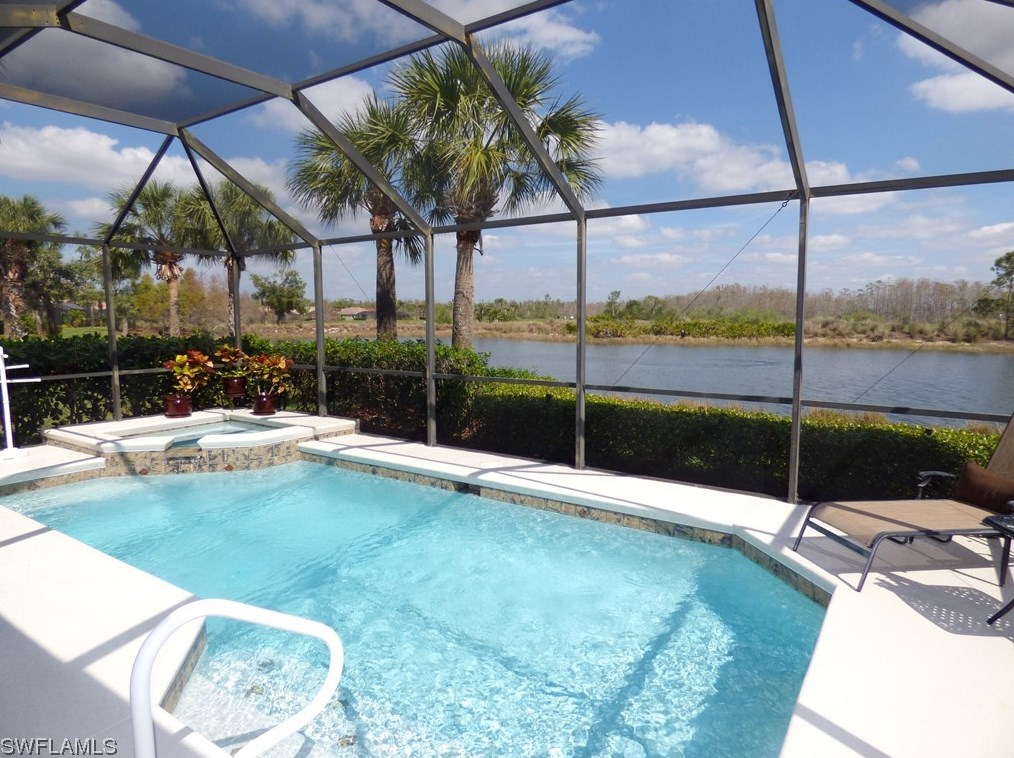 10037 Oakhurst Way, Fort Myers, FL 33913-7091