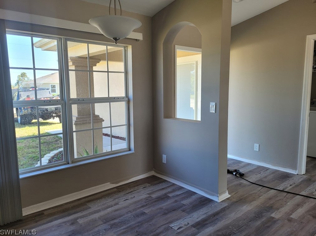 2832 2nd Pl, Cape Coral FL  33909-8837 exterior
