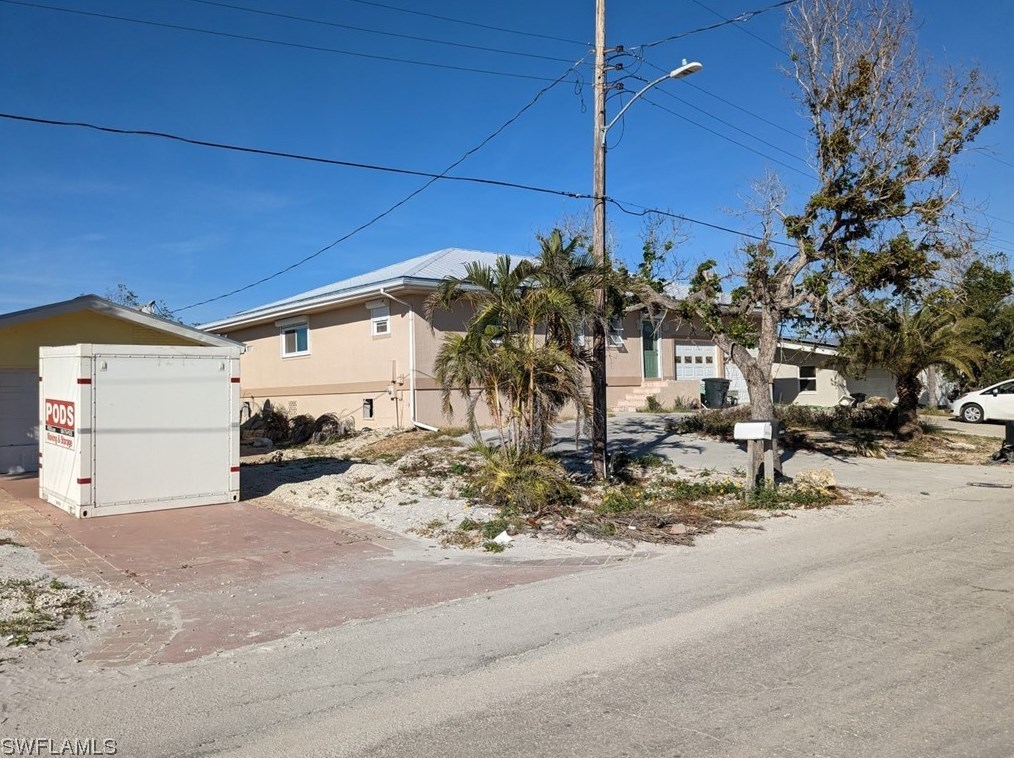 3061 Shell Mound Blvd, Fort Myers Beach, FL 33931