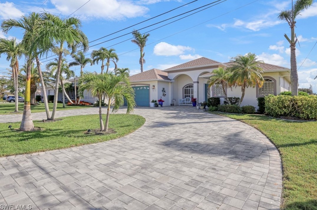 5221 9th Pl, Cape Coral, FL 33914-7016
