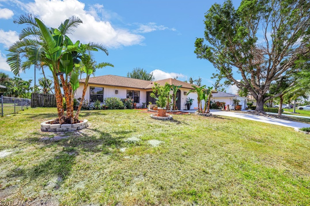 222 45th Ter, Cape Coral, FL 33904-8429