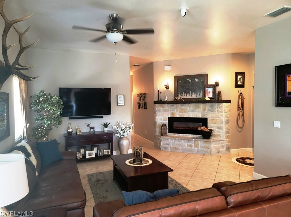 2232 3 Ter, Cape Coral FL  33990-1034 exterior