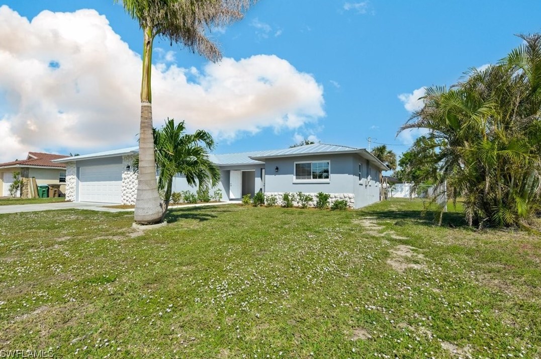 551 Coral Dr, Cape Coral, FL 33904