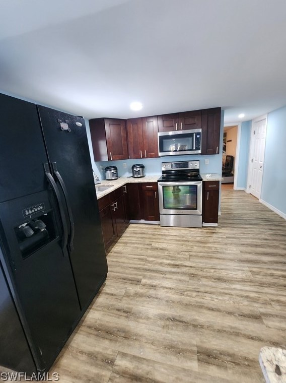 8146 Ebson Dr, Fort Myers FL  33917-6258 exterior