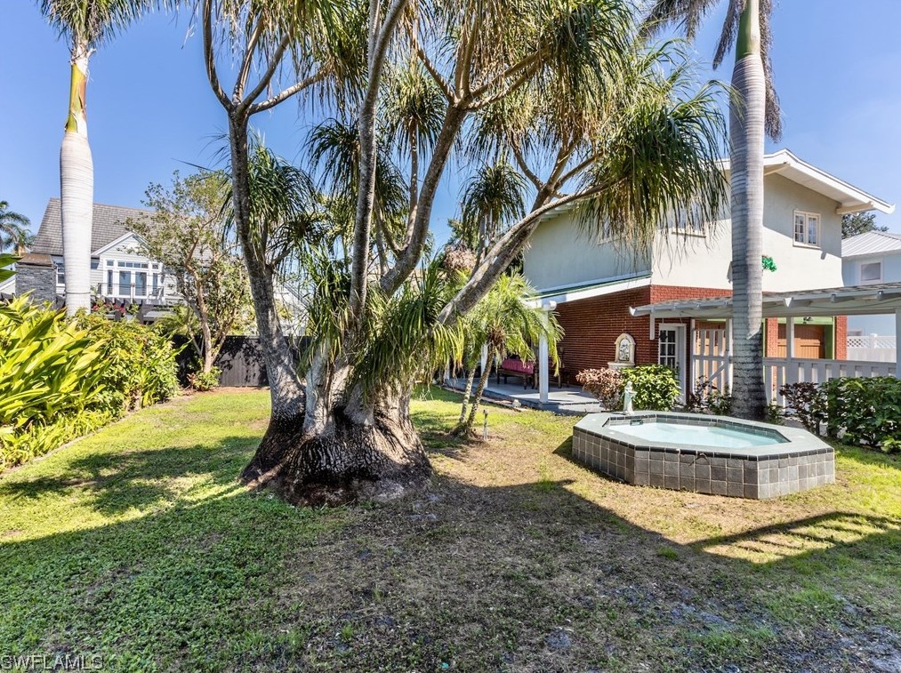 1249 Osceola Dr, Fort Myers FL exterior