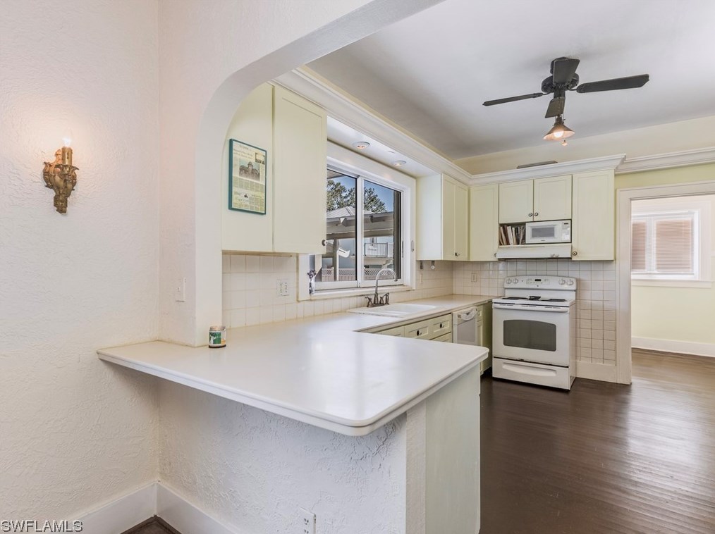 1249 Osceola Dr, Fort Myers FL exterior