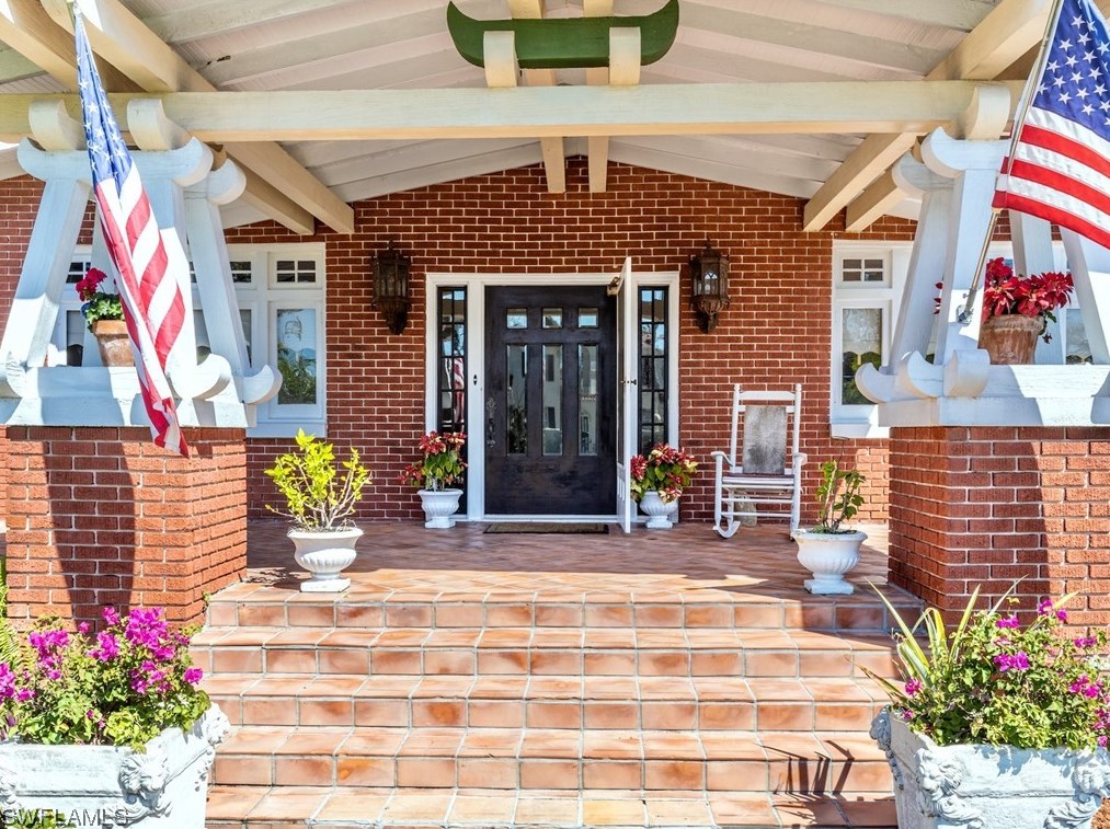 1249 Osceola Dr, Fort Myers FL exterior