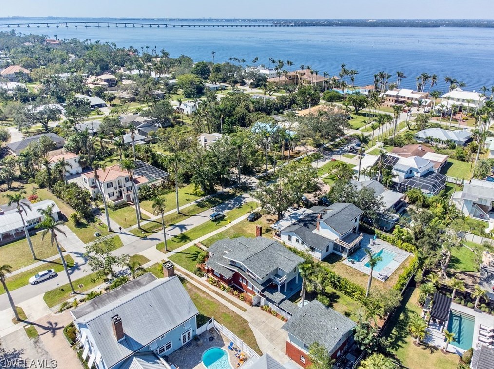 1249 Osceola Dr, Fort Myers FL exterior