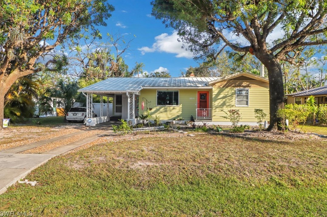 2511 Cortez Blvd, Fort Myers, FL 33901-4917