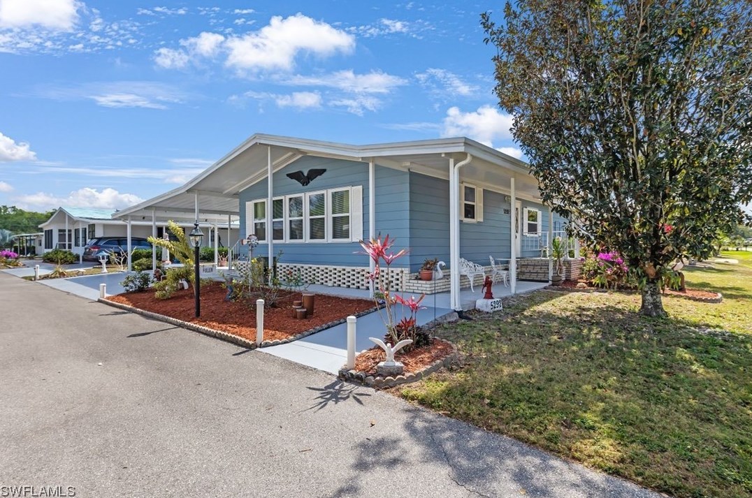 5292 Country Field Cir, Fort Myers, FL 33905-5103
