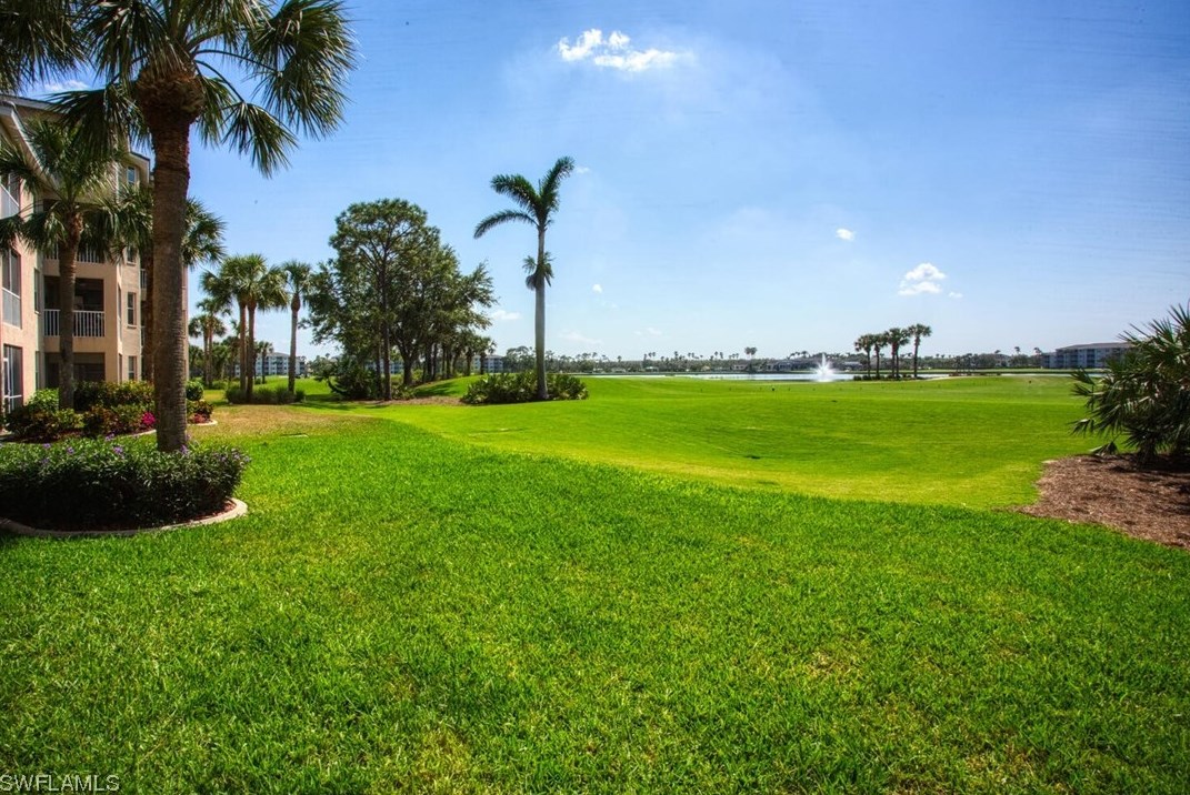 8066 Queen Palm Ln, Fort Myers, FL 33966-6470