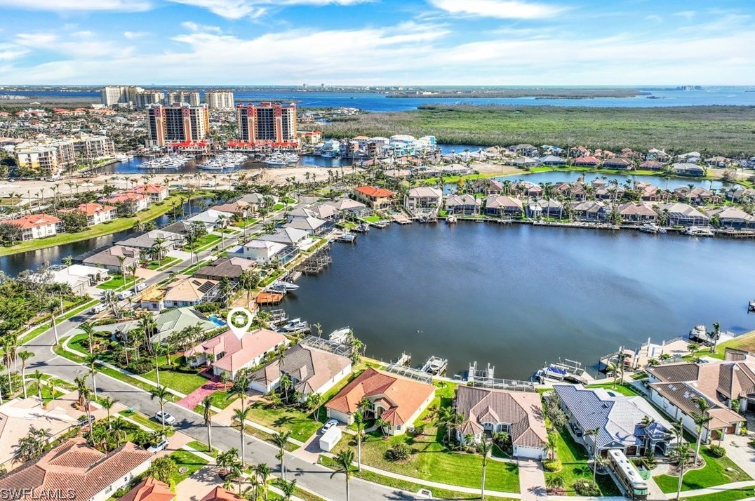1812 Lagoon Ln, Cape Coral, FL 33914-2509