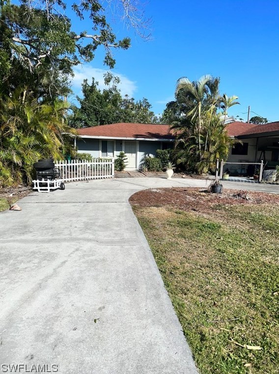 5829 Casablanca Ct, Fort Myers, FL 33919