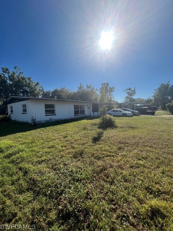 657 Canal Dr, Fort Myers, FL 33903-3614