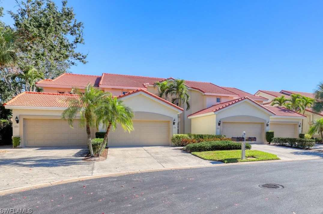 15221 Royal Windsor Ln, Fort Myers, FL 33919-6999