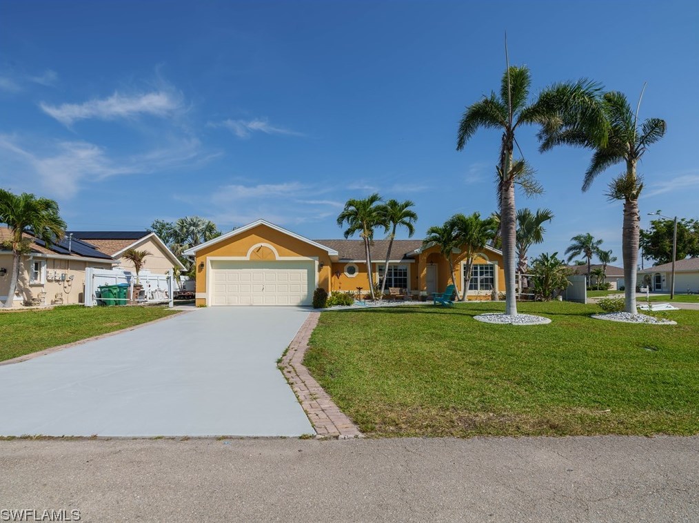 427 19th Ter, Cape Coral, FL 33909-5234
