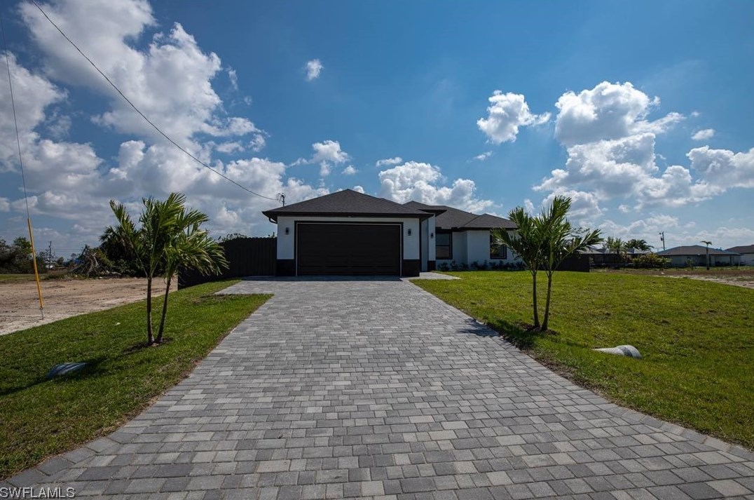 2811 Nelson Rd, Cape Coral, FL 33993-8615